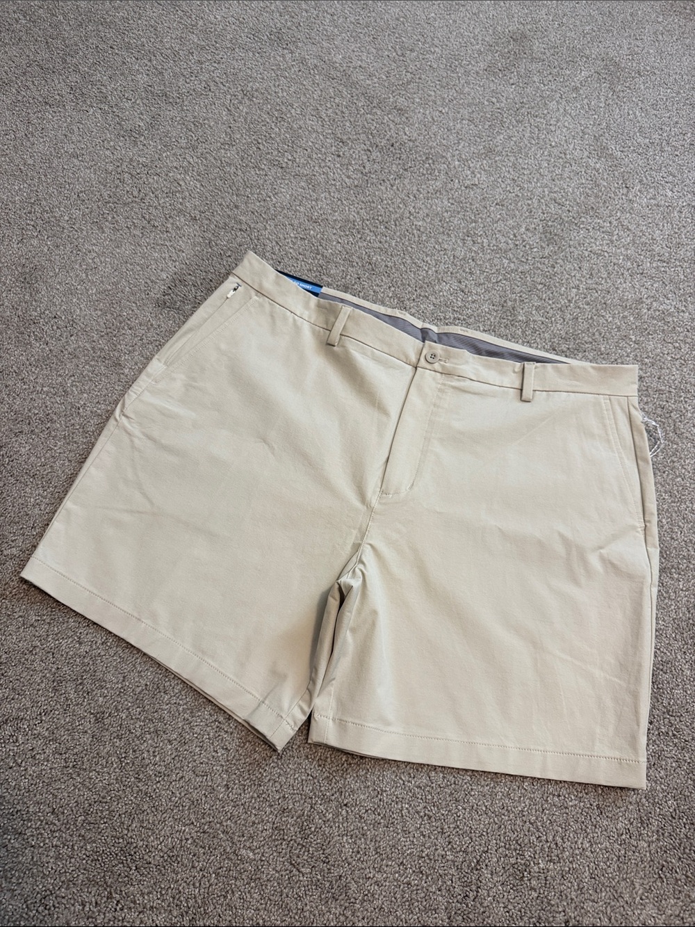 Vineyard Vines Men’s 7” On the Go Shorts